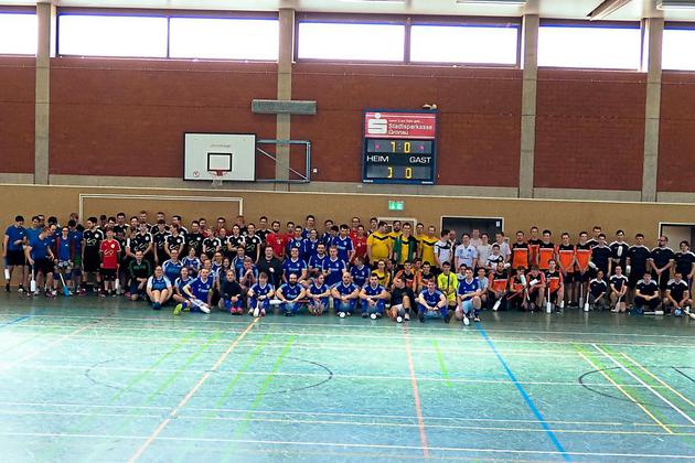 Zum Saisonauftakt im Bouncerball trafen sich 14 Teams in der Sporthalle an der Gasstraße in Epe. Die Veranstalter waren mit dem organisatorischen Verlauf des Turniers sehr zufrieden, nicht jedoch mit ihrem sportlichen Abschneiden.