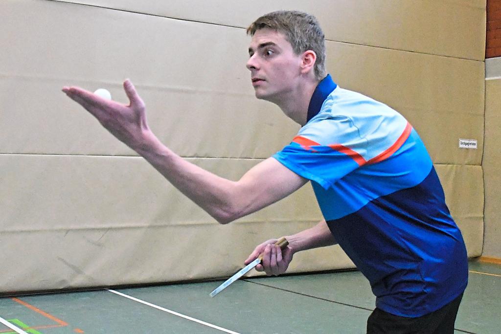 Patrick Brouwer gewann seine Einzel. Aber das reichte nicht, der TV Westfalia Epe verlor das Kellerduell gegen Velpe-Süd.