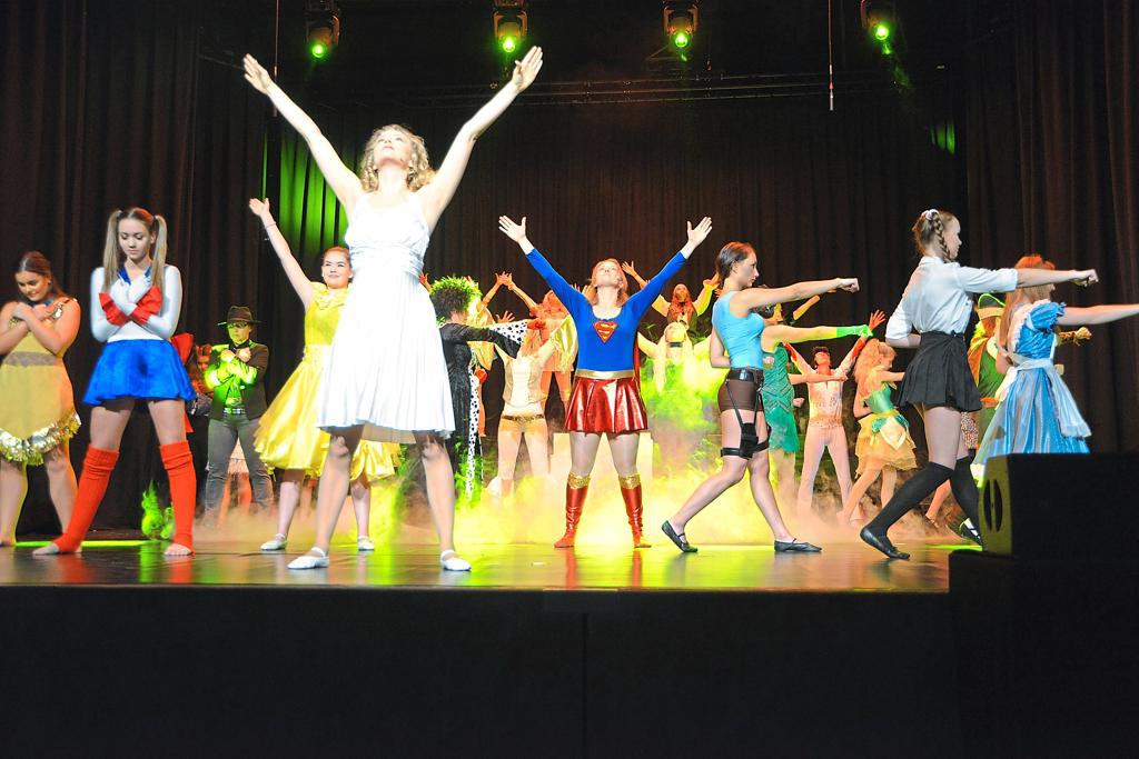 Die 70 Teilnehmer aus den Reihen der Tuwep sorgten durch ihre Leistungen bei der Premiere des Musical für ein begeistertes Publikum.