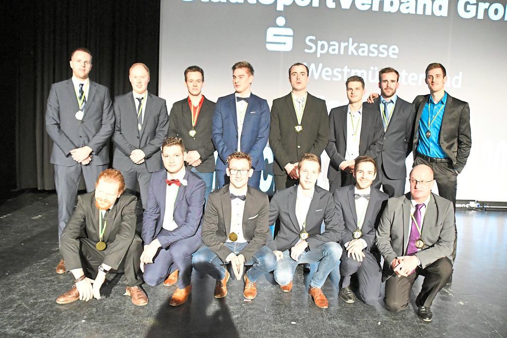 Während es 30. Gronauer Ball des Sports werden Fabiane Meyer, Jürgen Langer und Vorwärts Gronaus Jugendhandballer als Sportler des Jahres ausgezeichnet.